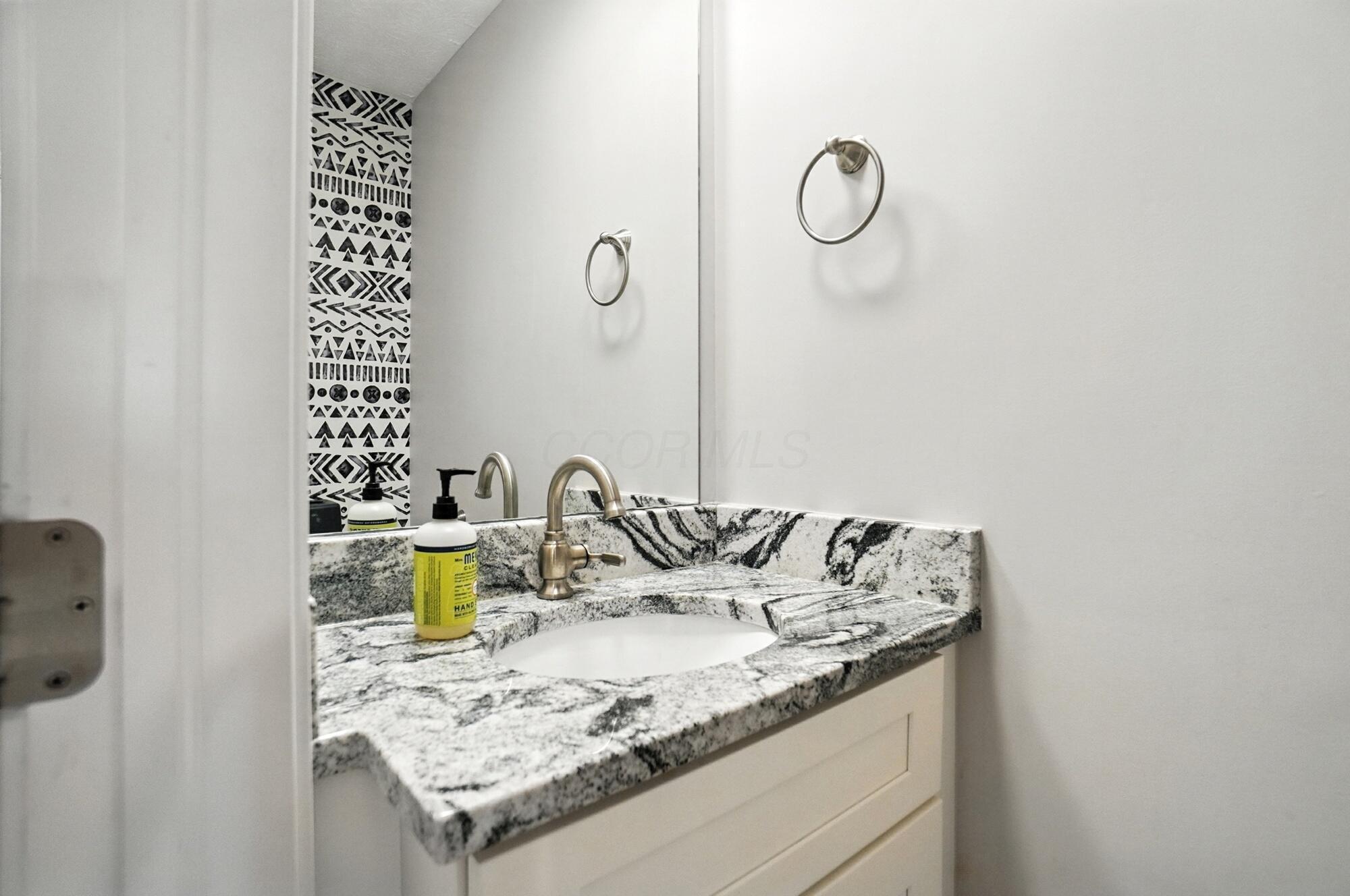 2269 Fishinger Road Upper Arlington, OH 43221 - Photo 38 of 107 Updated half bath