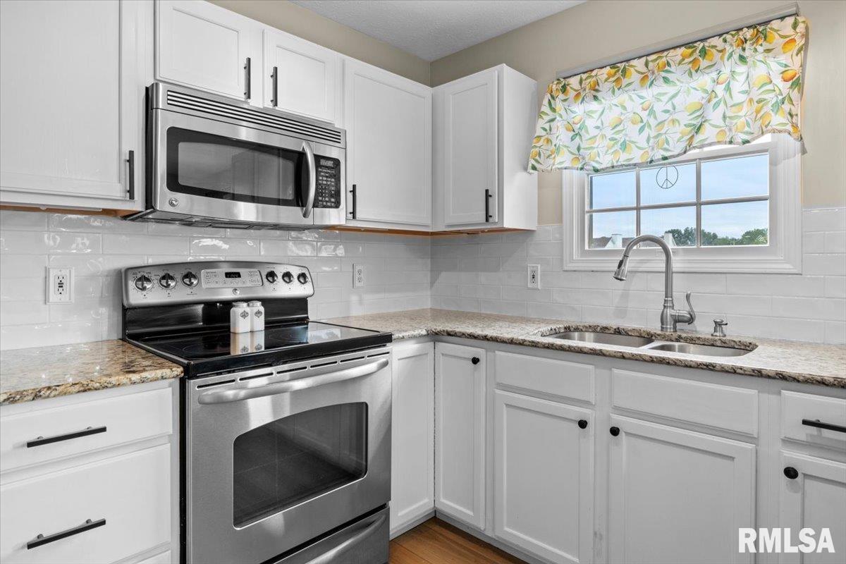 3801 Kerry Boulevard Springfield, IL 62712 - Photo 11 of 50