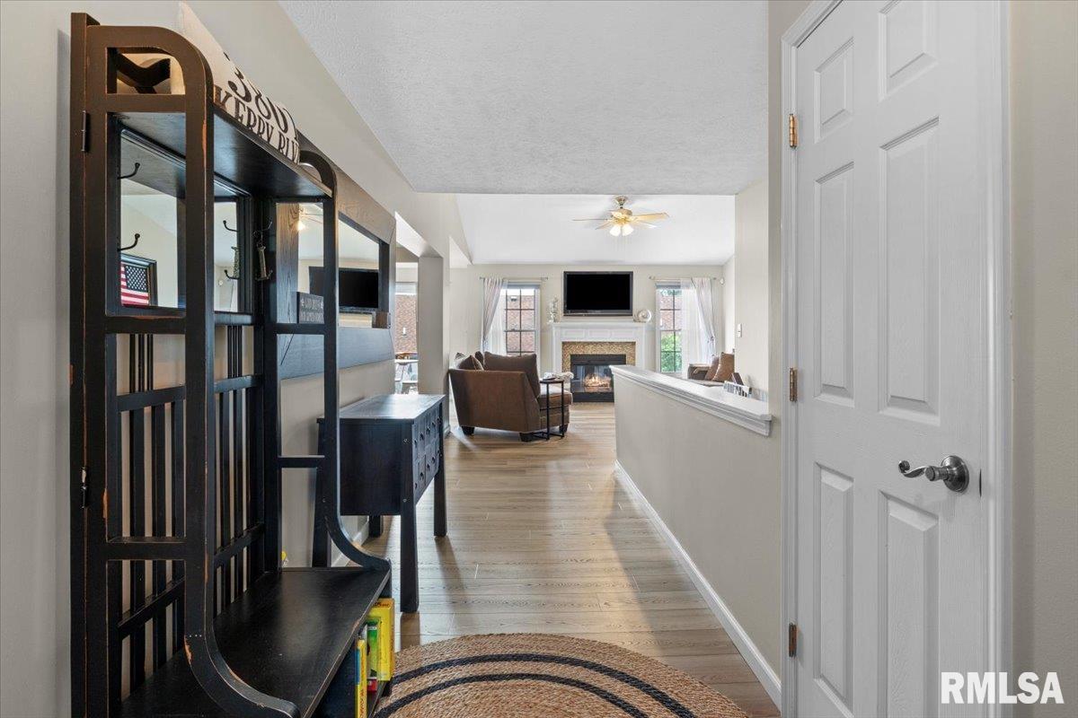 3801 Kerry Boulevard Springfield, IL 62712 - Photo 2 of 50