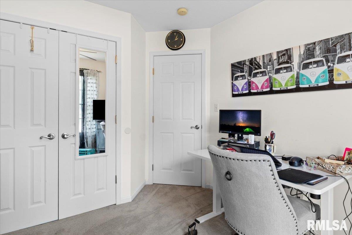 3801 Kerry Boulevard Springfield, IL 62712 - Photo 27 of 50