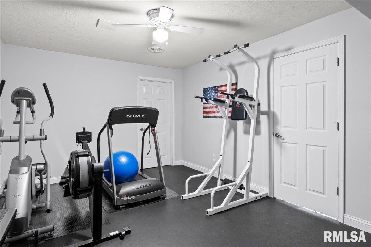 3801 Kerry Boulevard Springfield, IL 62712 - Photo 37 of 50