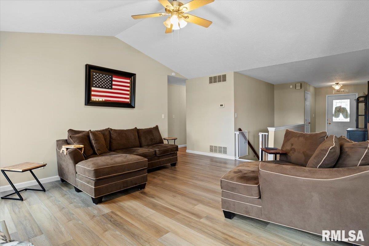 3801 Kerry Boulevard Springfield, IL 62712 - Photo 6 of 50