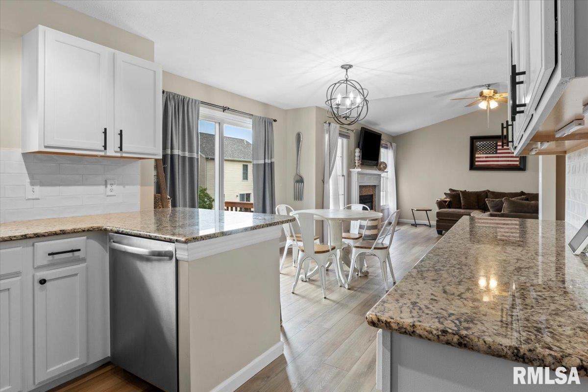 3801 Kerry Boulevard Springfield, IL 62712 - Photo 9 of 50