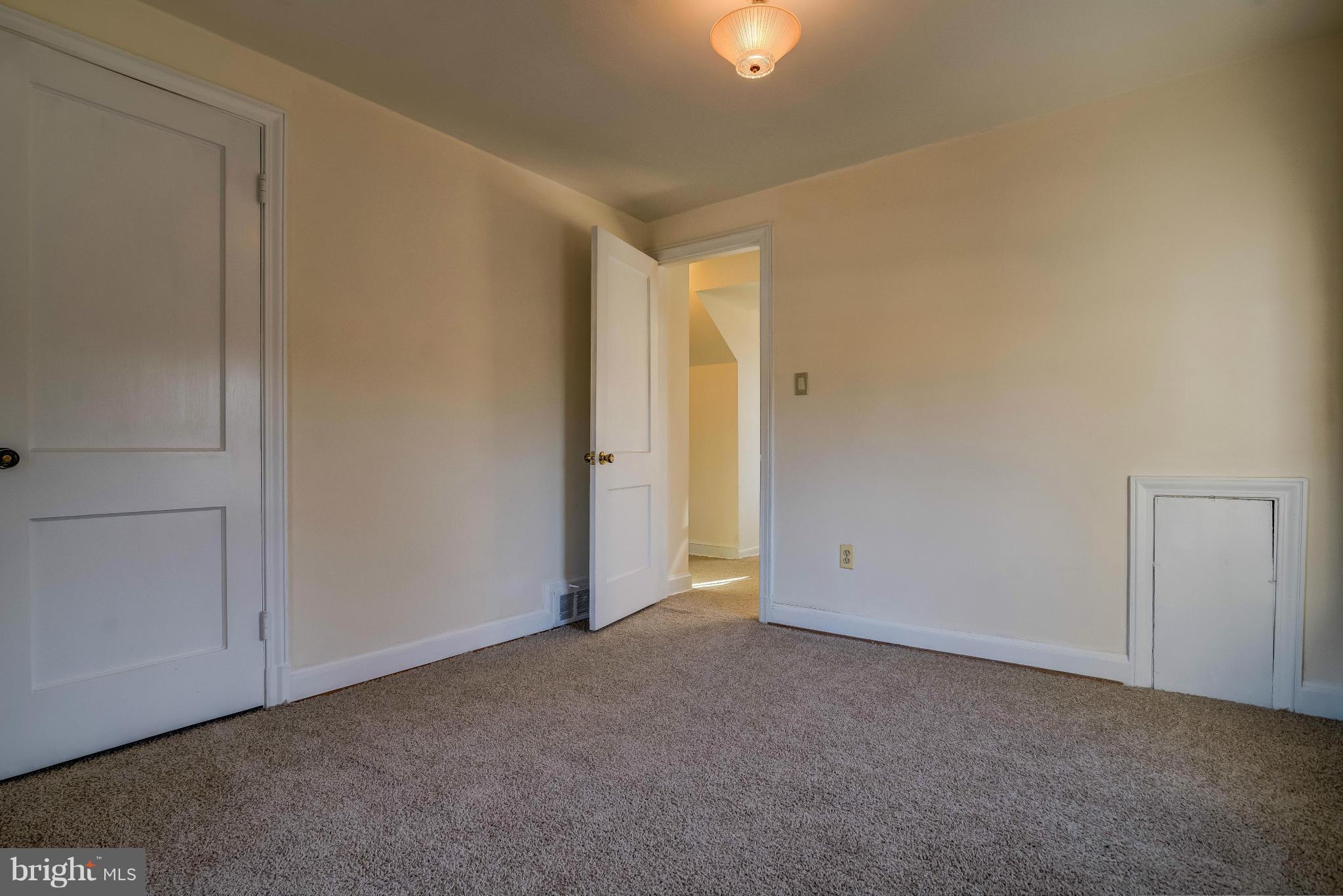 6205 Landover Road Cheverly, MD 20785 - Photo 17 of 30 Upstairs front bedroom #2