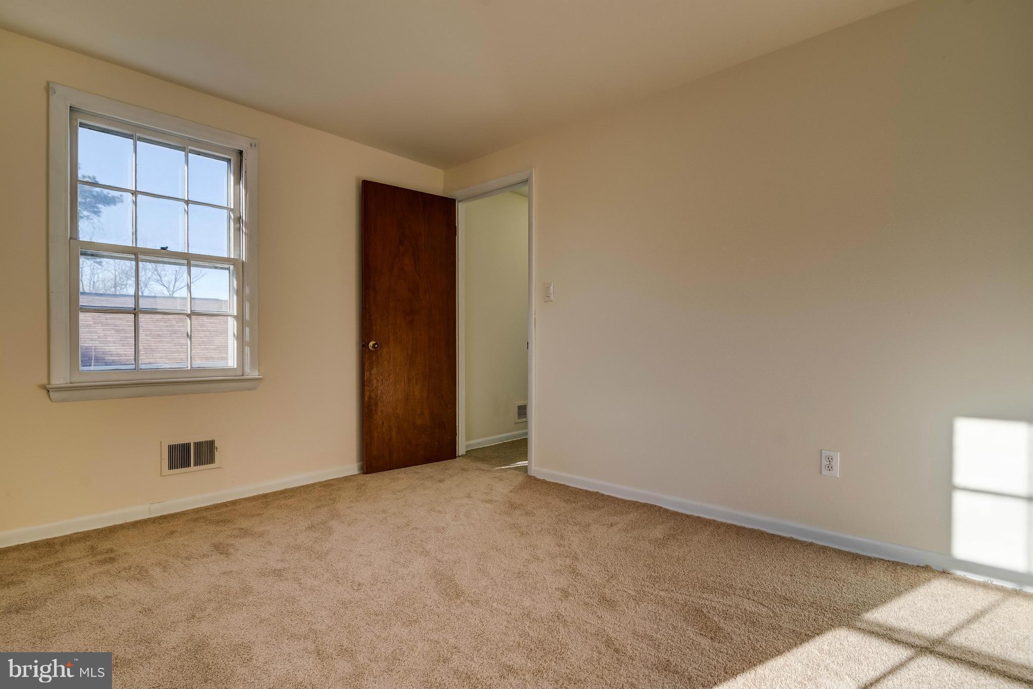 6205 Landover Road Cheverly, MD 20785 - Photo 20 of 30 Upstairs Bedroom #4