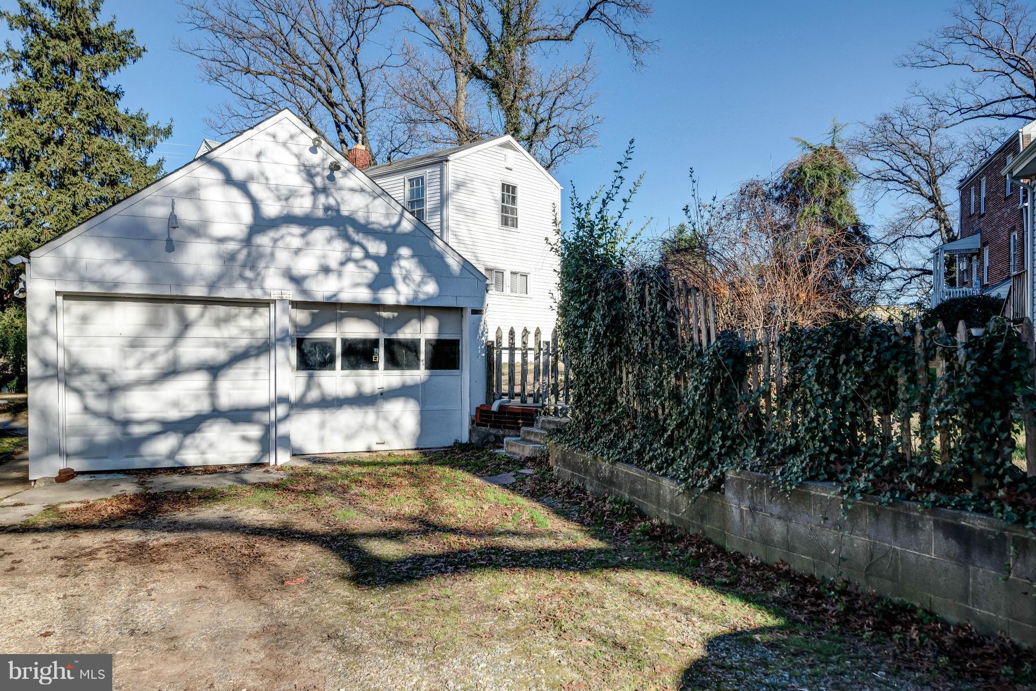 6205 Landover Road Cheverly, MD 20785 - Photo 27 of 30 Garage - right side only