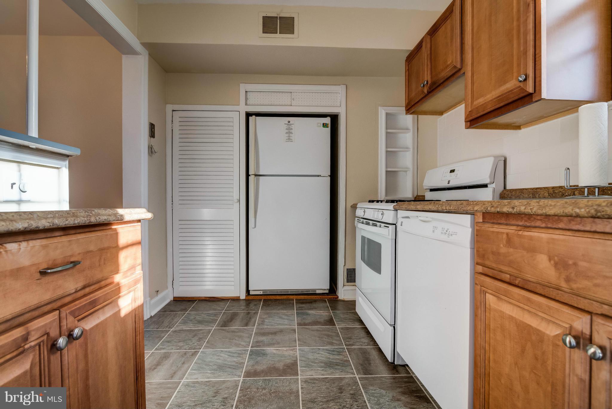 6205 Landover Road Cheverly, MD 20785 - Photo 7 of 30 Kitchen