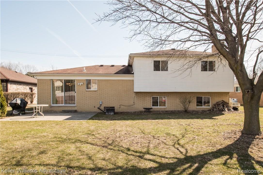 38539 Radde Street Clinton Township, MI 48036 - Photo 49 of 50 DSC_1100.jpg