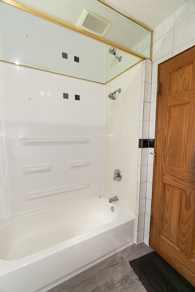 649 South Wisconsin Avenue Addison, IL 60101 - Photo 12 of 21