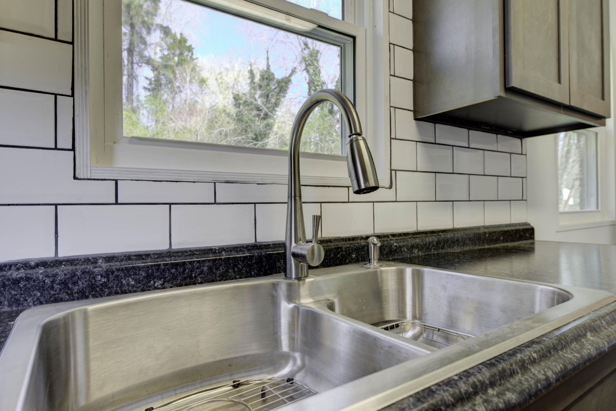 119 Alger Road Oak Ridge, TN 37830 - Photo 9 of 22 a close view of sink and tap