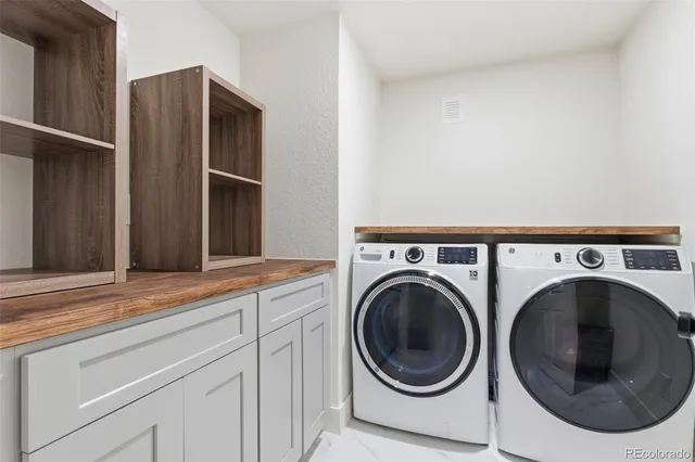 $580,000 | 666 Kittredge Street, Aurora, CO 80011