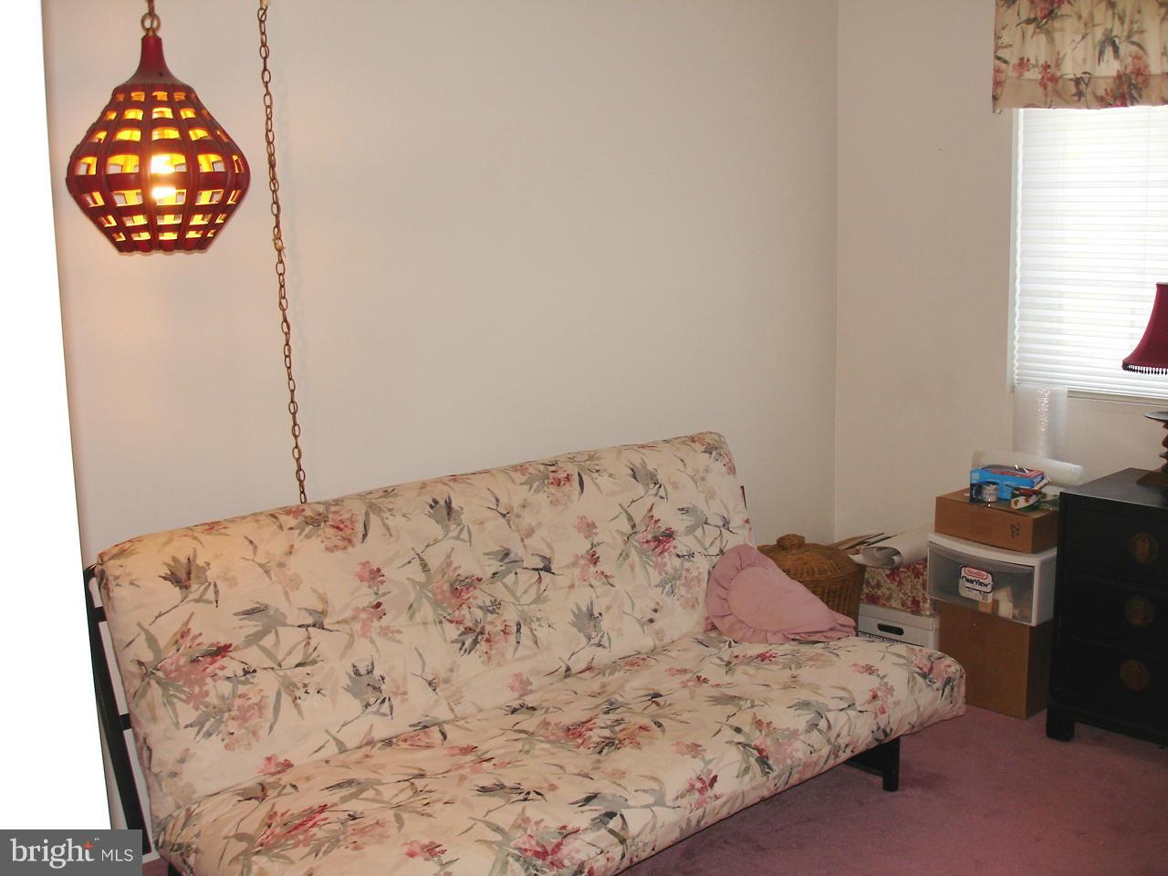 413 Rockfleet Road, Unit 101 Lutherville-Timonium, MD 21093 - Photo 14 of 27 SECOND BEDROOM / OFFICE/ DEN