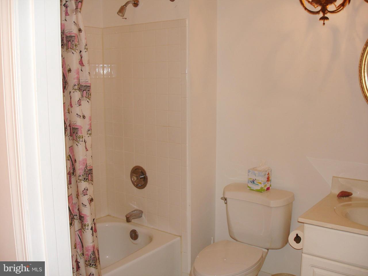 413 Rockfleet Road, Unit 101 Lutherville-Timonium, MD 21093 - Photo 16 of 27 FULL BATH