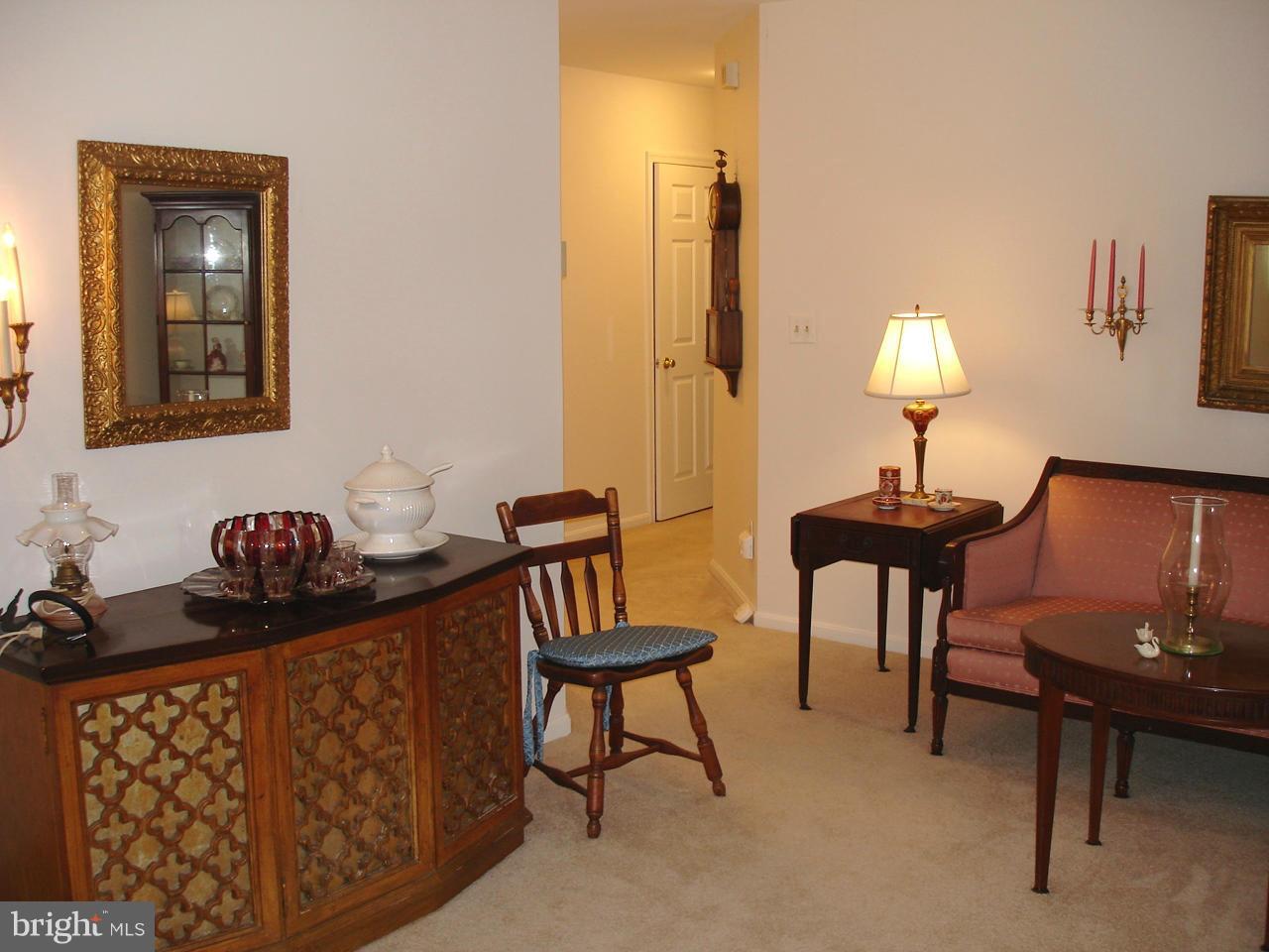 413 Rockfleet Road, Unit 101 Lutherville-Timonium, MD 21093 - Photo 18 of 27 Living Room