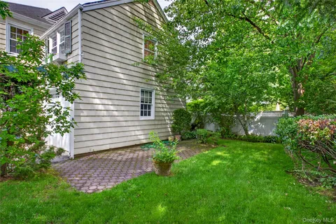 $965,000 | 25 Carlton Street, Malverne, NY 11565