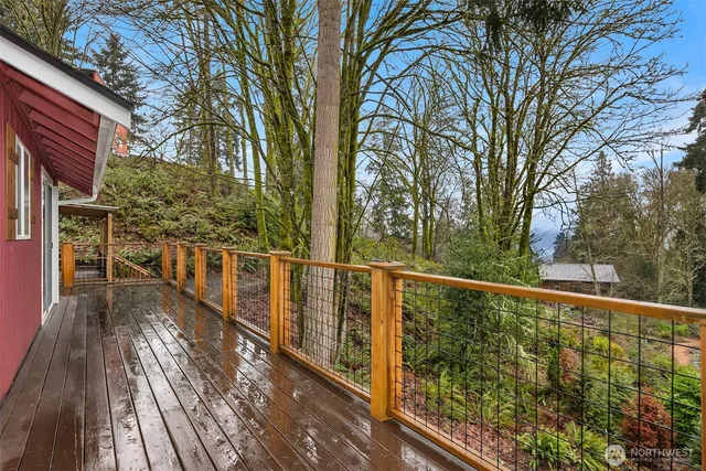 $1,395,000 | 1585 Park View Drive Northeast, Bainbridge Island, WA 98110