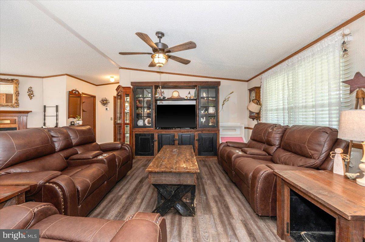 187 Downey Orchard Road Falling Waters, WV 25419 - Photo 11 of 58 Gallery Image 11