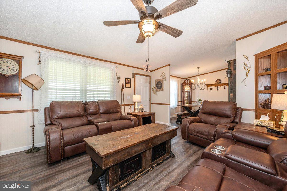 187 Downey Orchard Road Falling Waters, WV 25419 - Photo 12 of 58 Gallery Image 12