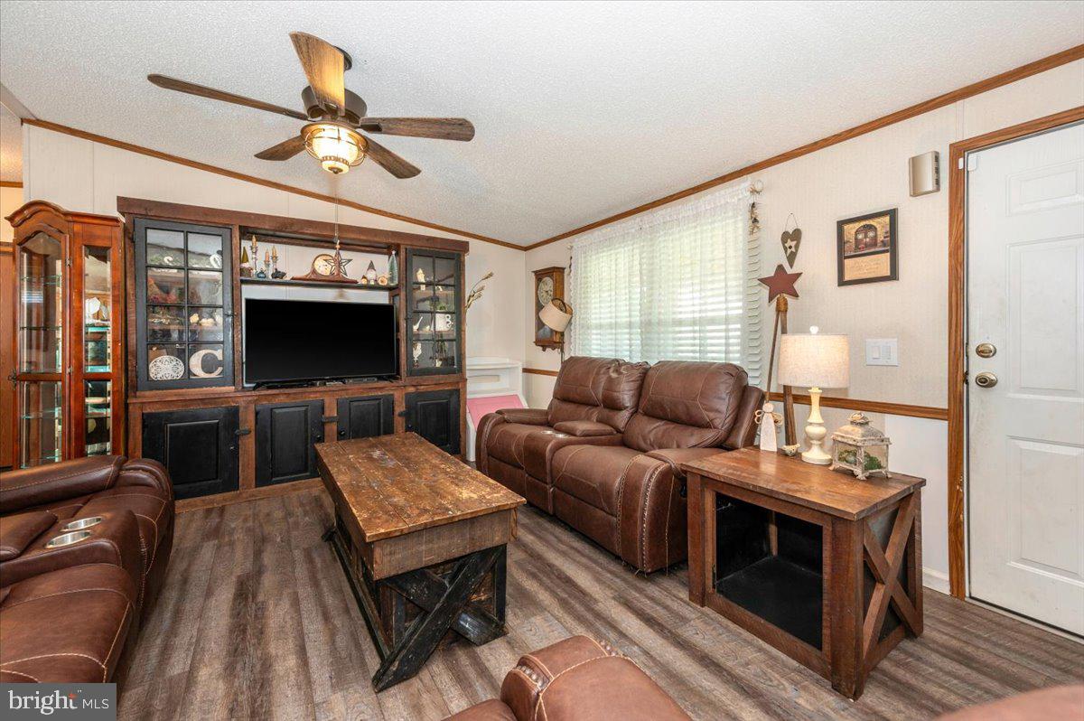 187 Downey Orchard Road Falling Waters, WV 25419 - Photo 10 of 58 Gallery Image 10