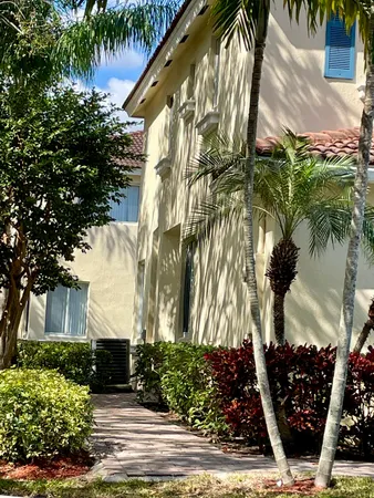 $399,000 | 3121 North Evergreen Circle, Boynton Beach, FL 33426