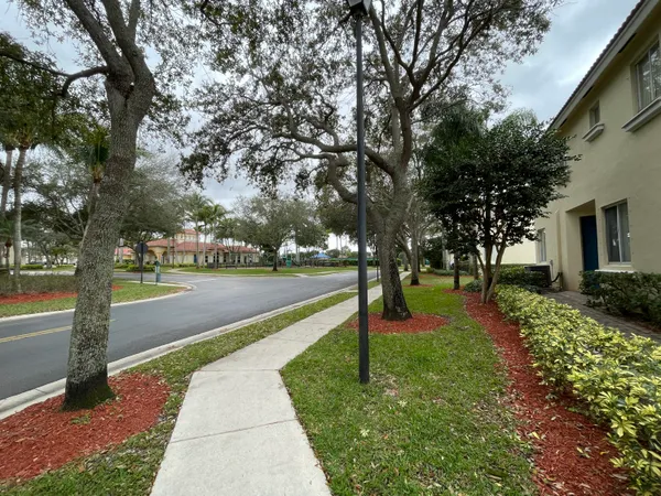 $399,000 | 3121 North Evergreen Circle, Boynton Beach, FL 33426