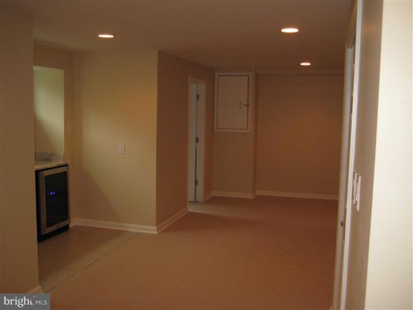 723 Whitaker Terrace Silver Spring, MD 20901 - Photo 15 of 20 Interior (General)