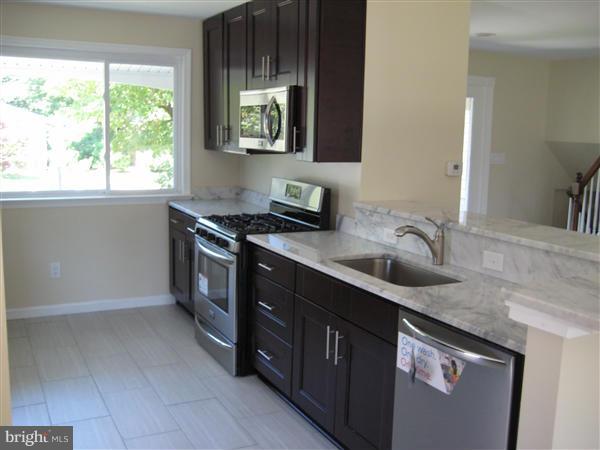 723 Whitaker Terrace Silver Spring, MD 20901 - Photo 5 of 20 Kitchen