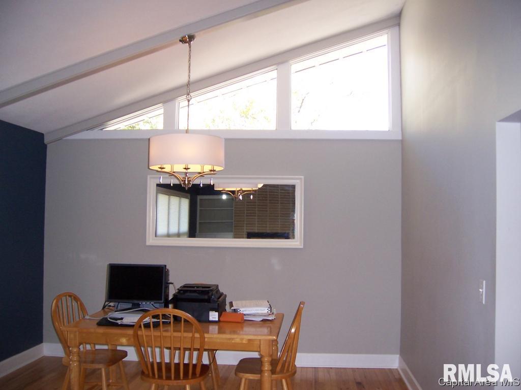 2113 Noble Avenue Springfield, IL 62704 - Photo 10 of 33 Gallery Image 10