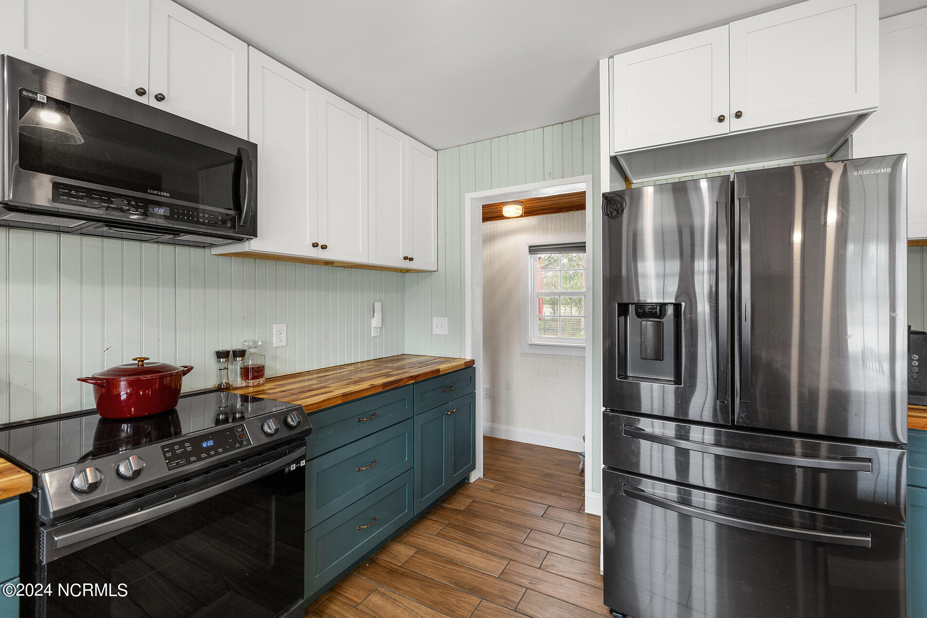 8708 Willard Road Willard, NC 28478 - Photo 16 of 45 Wilard8708-4kitshaneL33A1065-CR2