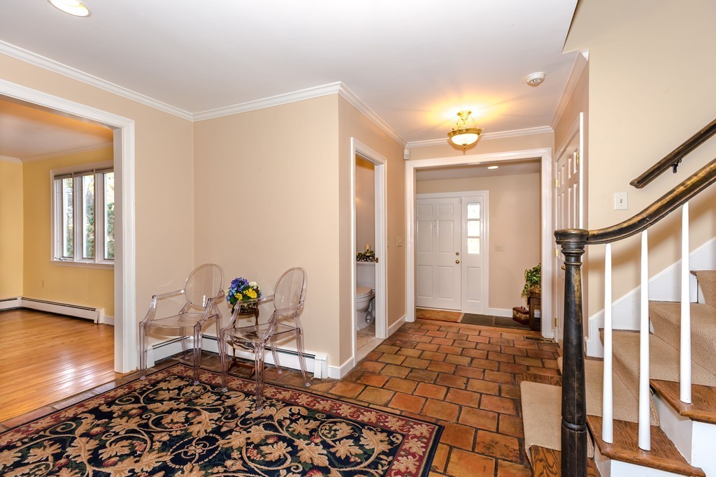 109 Bent Road Sudbury, MA 01776 - Photo 4 of 27 Gallery Image 4