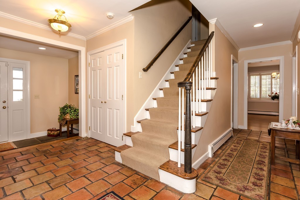 109 Bent Road Sudbury, MA 01776 - Photo 5 of 27 Gallery Image 5
