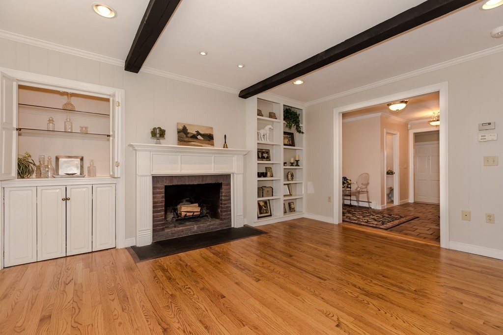 109 Bent Road Sudbury, MA 01776 - Photo 6 of 27 Gallery Image 6