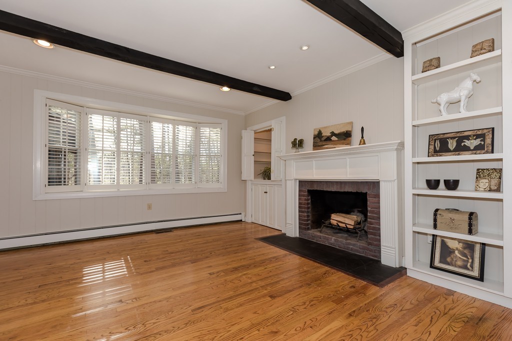 109 Bent Road Sudbury, MA 01776 - Photo 7 of 27 Gallery Image 7