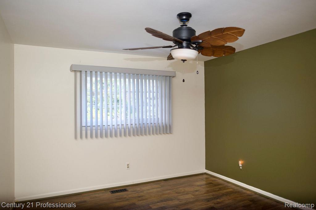 100 Longford Drive Rochester Hills, MI 48309 - Photo 30 of 47