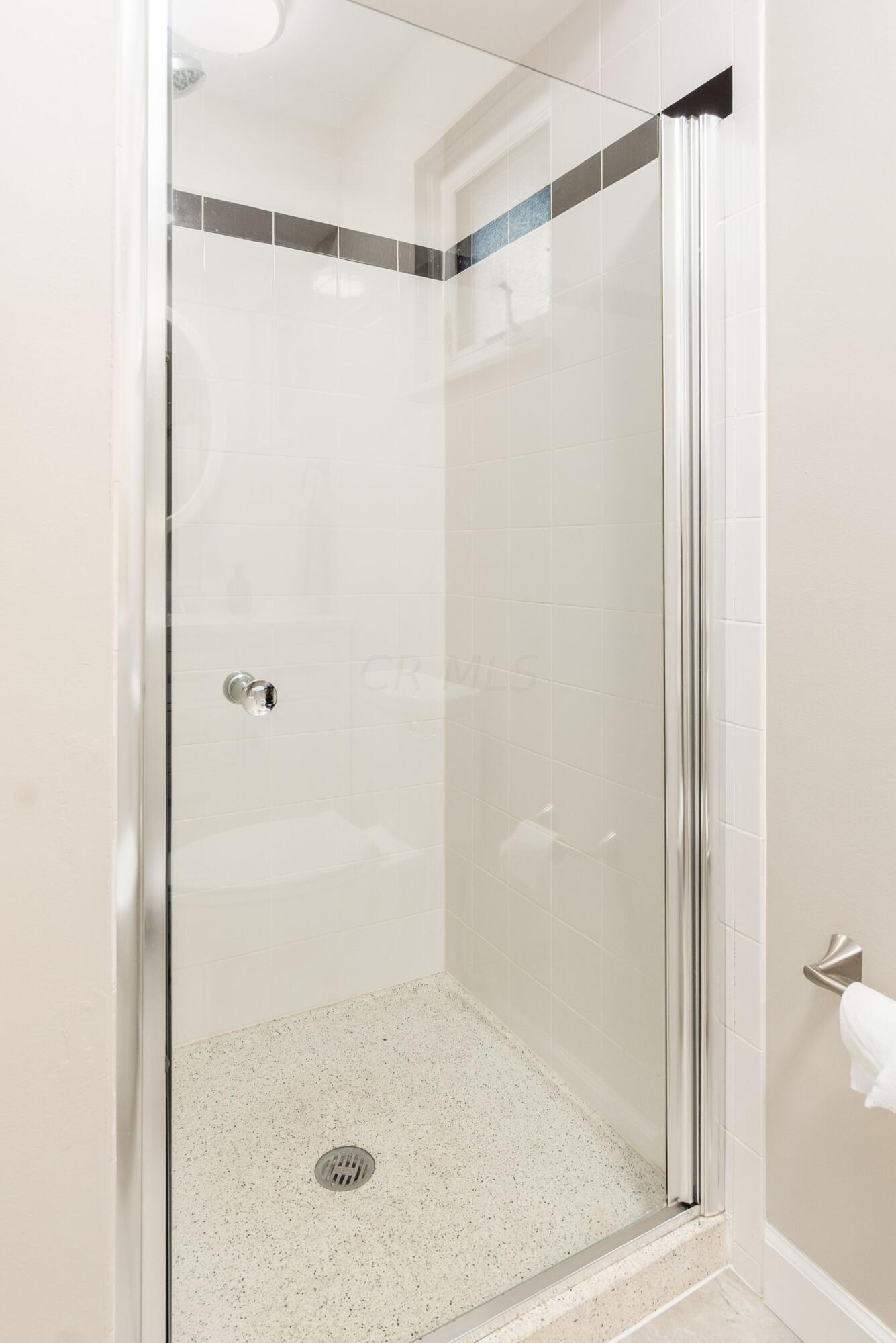 2779 Clifton Road Columbus, OH 43221 - Photo 21 of 37 Primary Bathroom