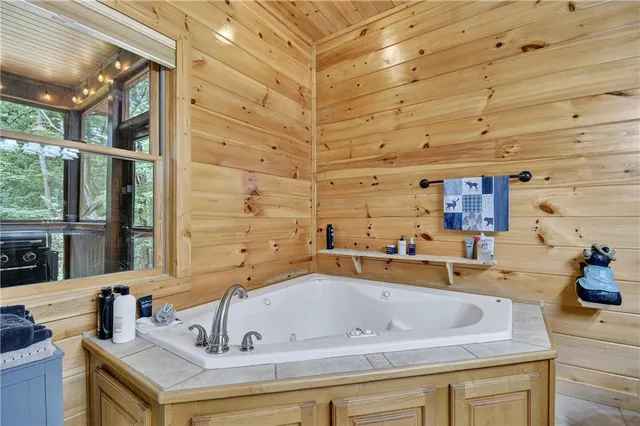 $799,000 | 2587 Goose Island Road, Ellijay, GA 30540