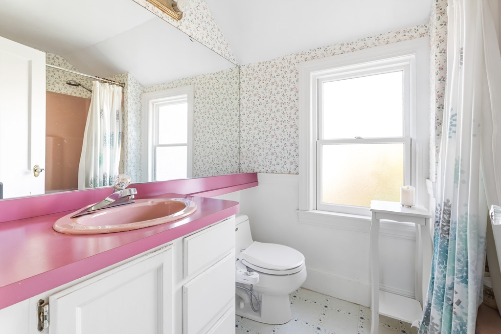 98 Cherry Street Newton, MA 02465 - Photo 17 of 24
