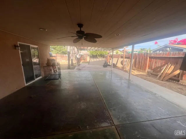 a view of an entryway