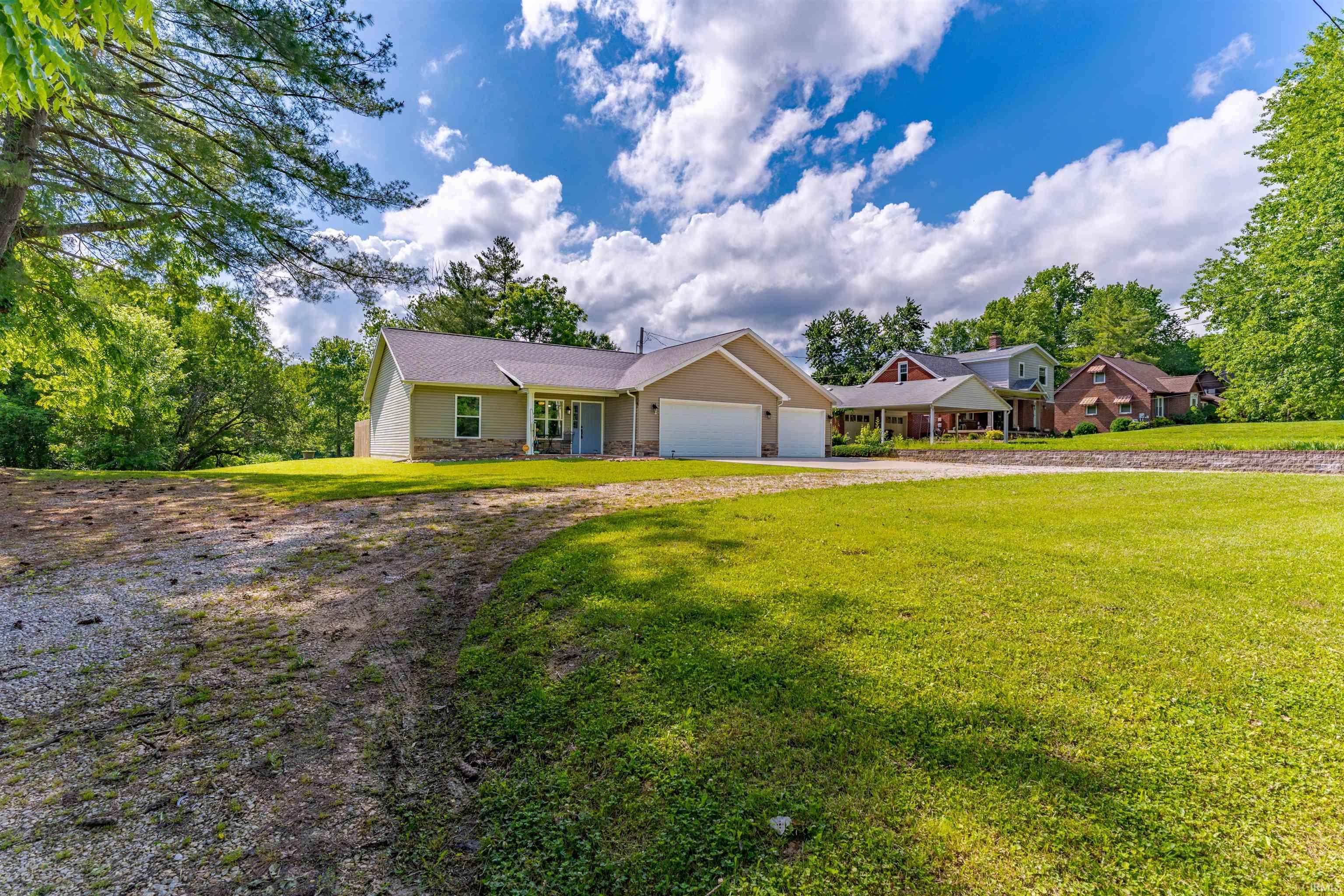 10320 Old State Road Evansville, IN 47711 - Photo 2 of 36