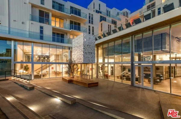 $5,695 | 13448 Beach Avenue, Unit PH7313, Marina del Rey, CA 90292