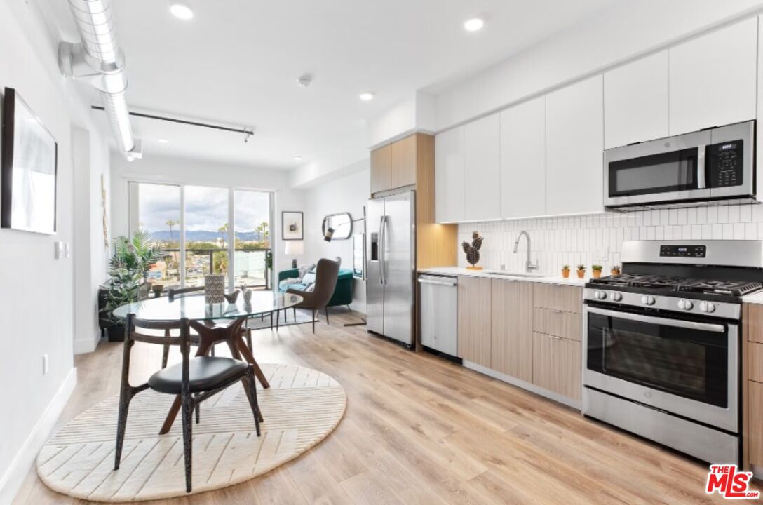 13448 Beach Avenue, Unit PH7314 Marina del Rey, CA 90292 - Photo 9 of 13