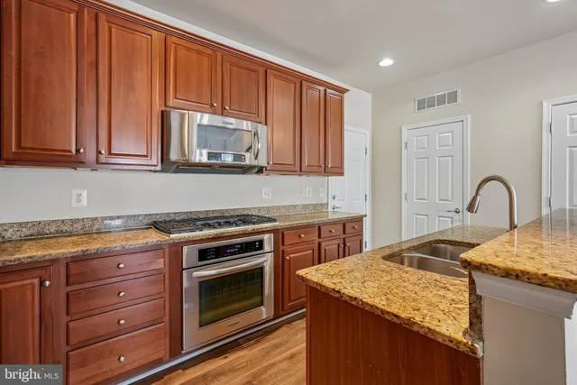 $2,650 | 20630 Sibbald Square, Ashburn, VA 20147