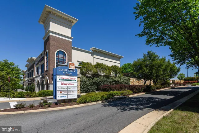 $2,650 | 20630 Sibbald Square, Ashburn, VA 20147