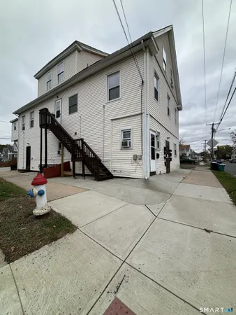 $1,600 | 760 Washington Avenue, Unit 3A, West Haven, CT 06516