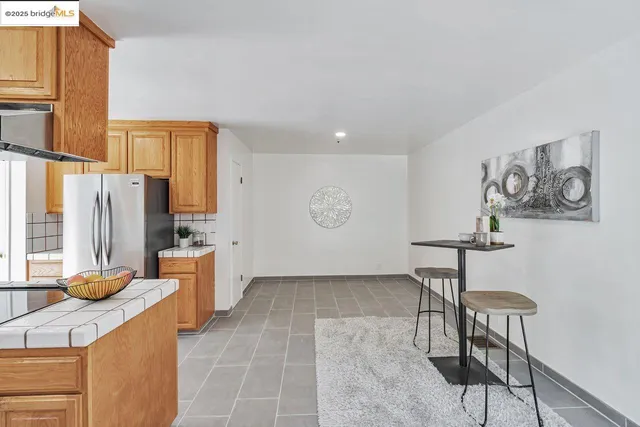 $1,199,000 | 6659 Exeter Drive, Oakland, CA 94611