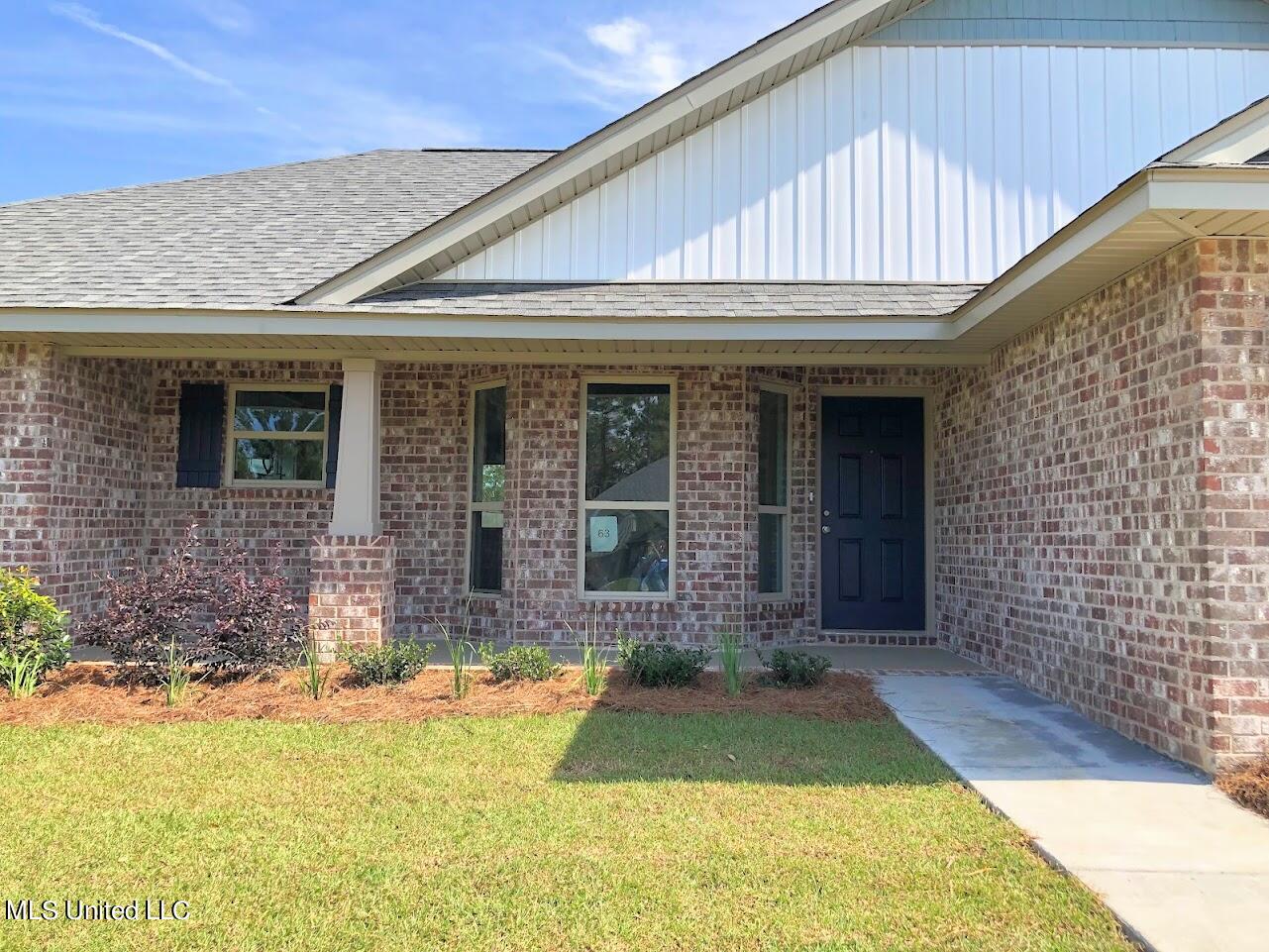 6262 Roxanne Way Biloxi, MS 39532 - Photo 15 of 29 lot 63 1540A front entry