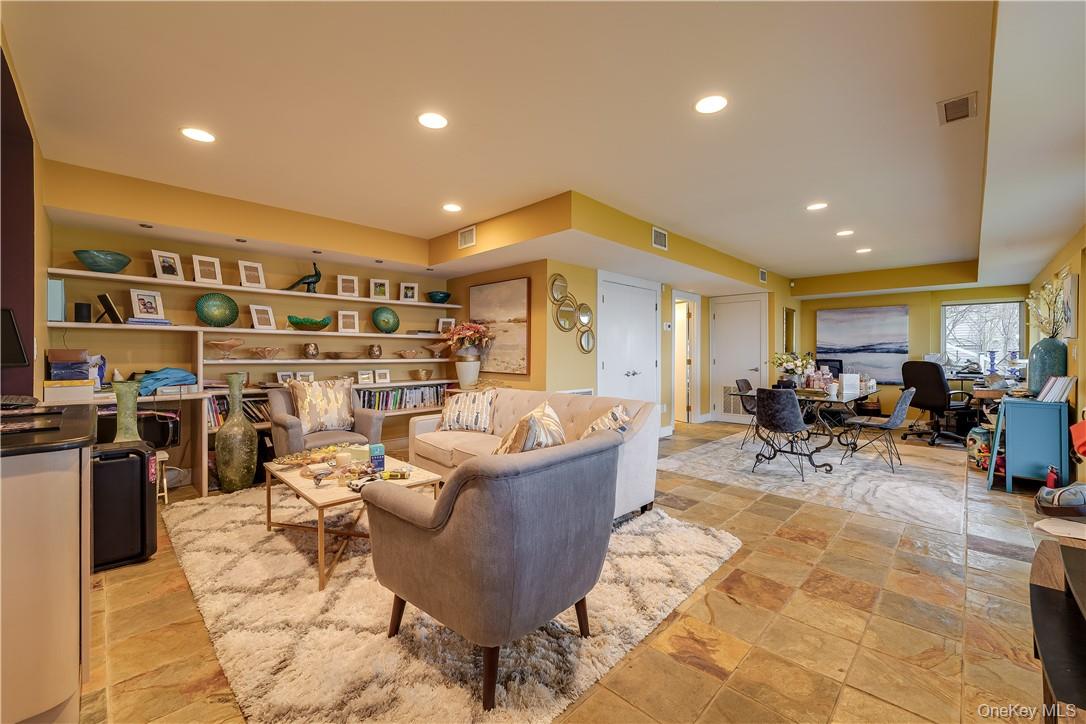 910 Rte 9W Nyack, NY 10960 - Photo 12 of 36 Ground Floor Office and Family Room