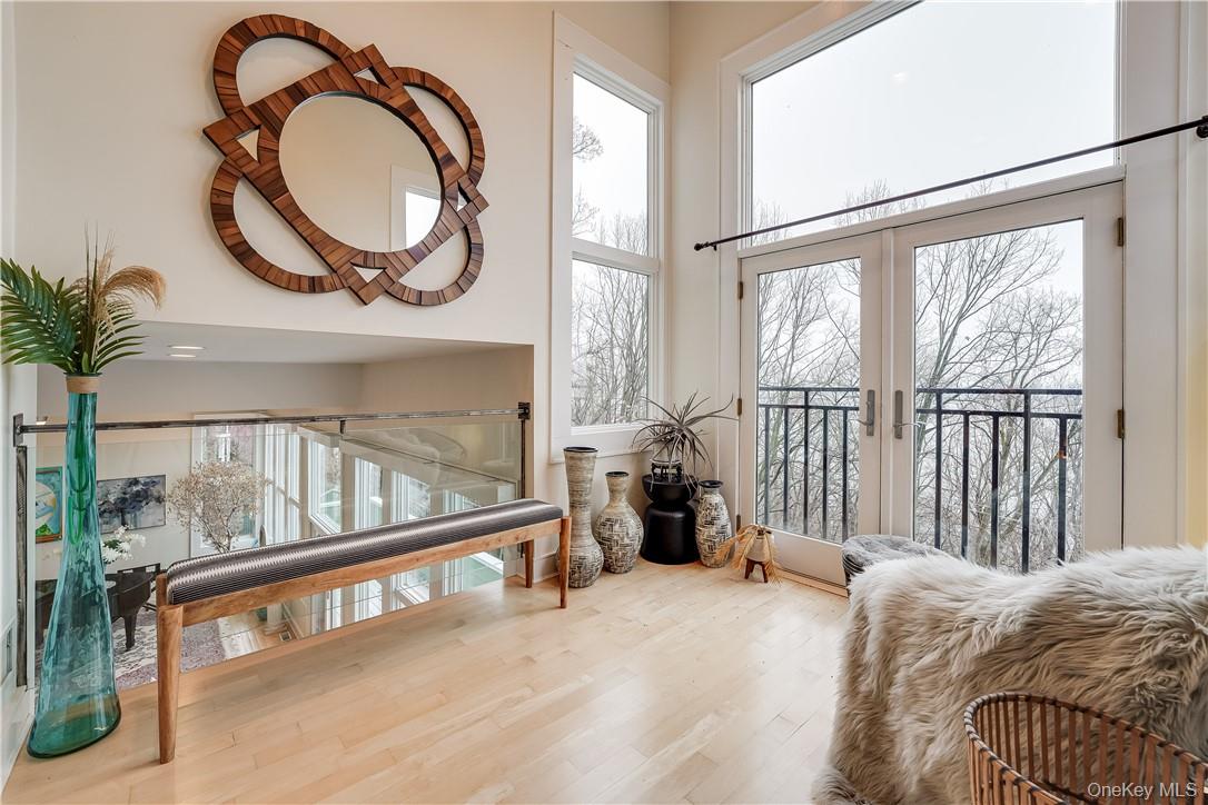 910 Rte 9W Nyack, NY 10960 - Photo 23 of 36 4th Landing