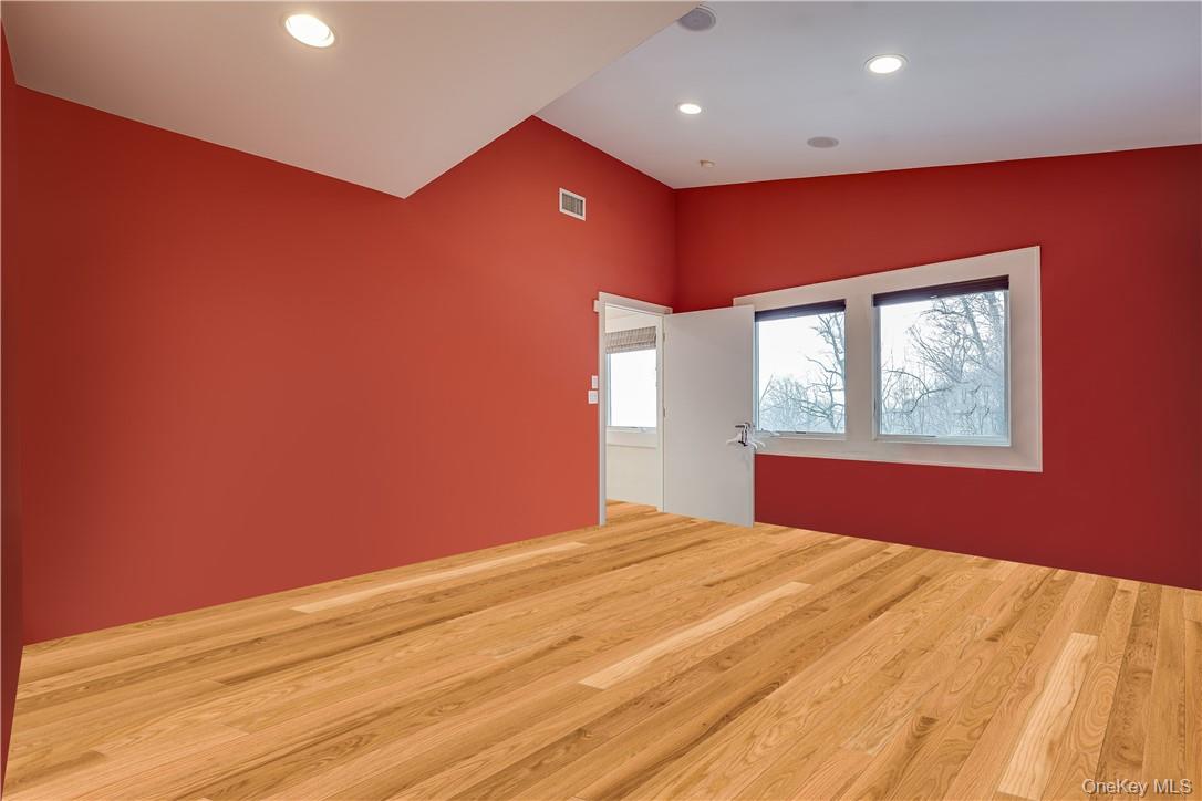 910 Rte 9W Nyack, NY 10960 - Photo 32 of 36 3rd Bedroom