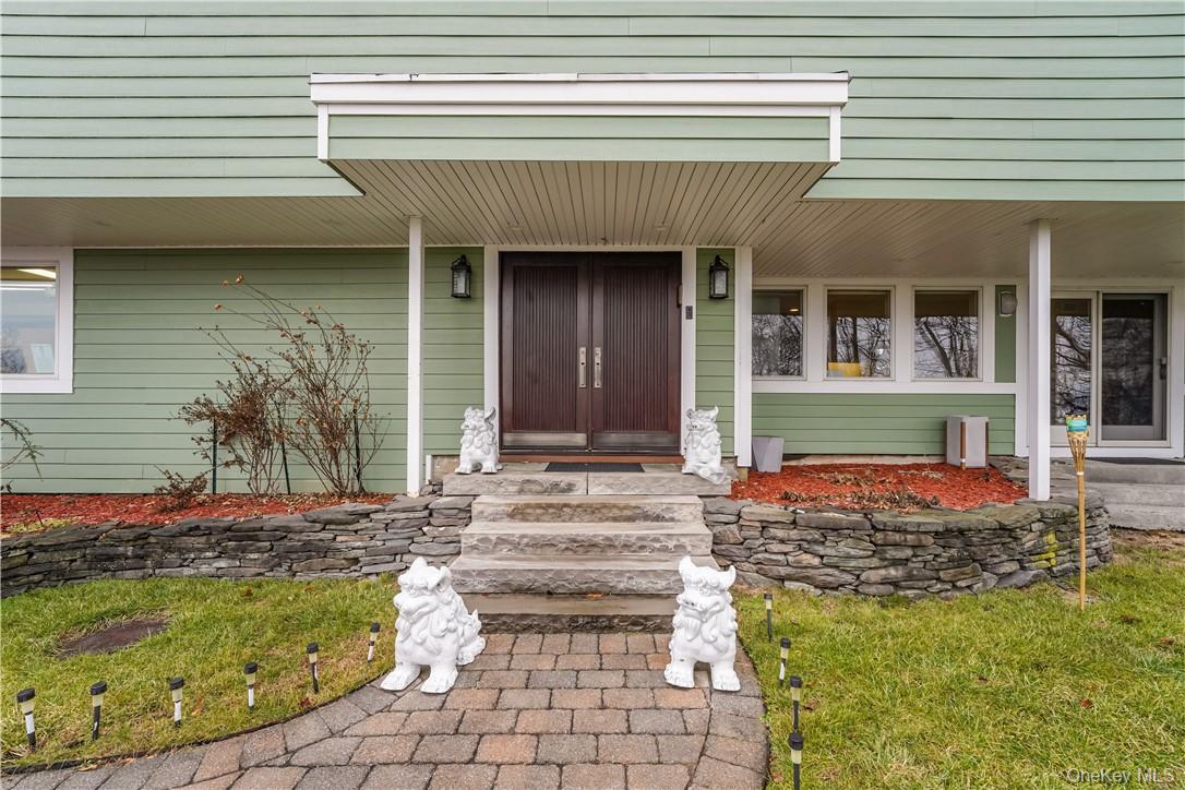 910 Rte 9W Nyack, NY 10960 - Photo 4 of 36 Front Entrance